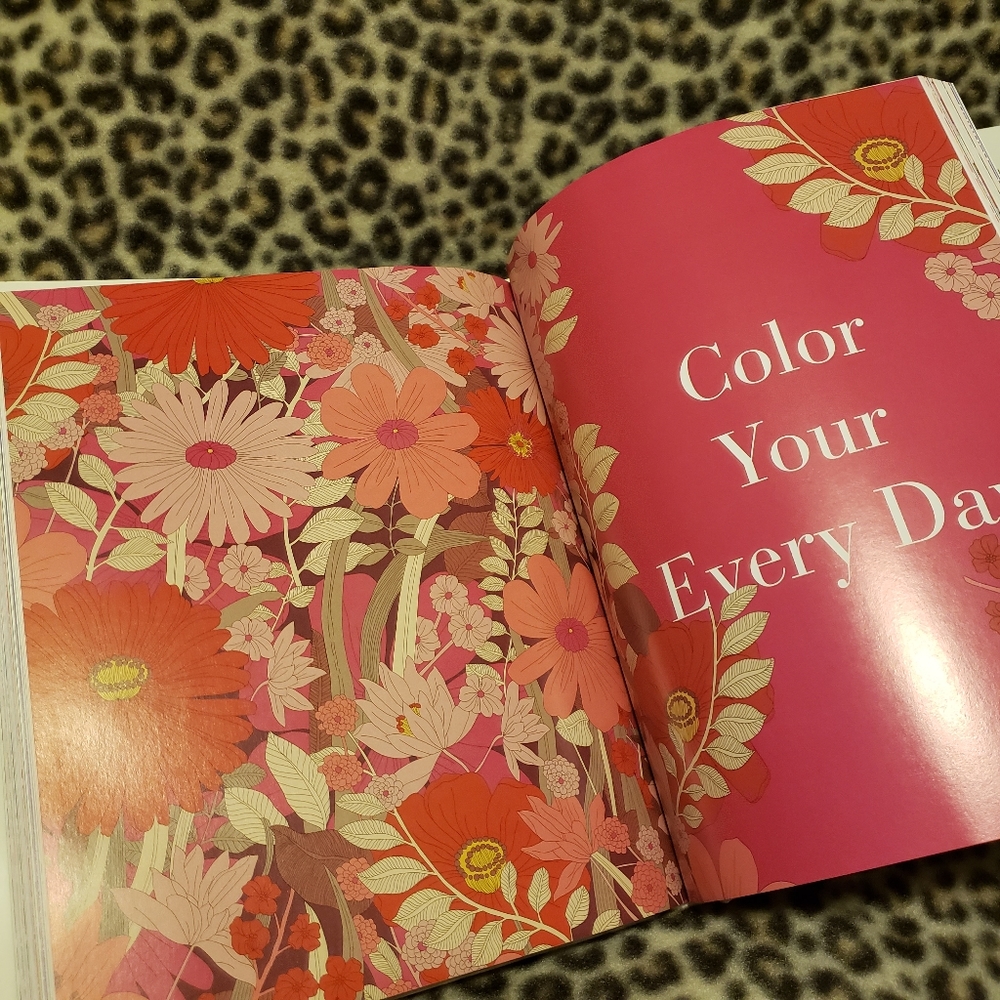 2017 Vera Bradley "A Colorful Way of Living" Vera Bradley Hardcover Book, New - Picture 7 of 15